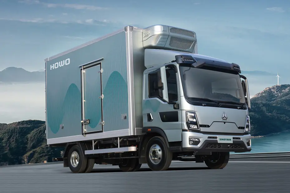Sinotruk How Refrigerated Truck-1