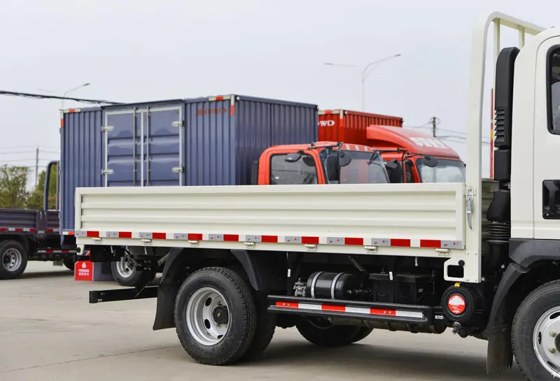 Sinotruk Howo Light Truck-7