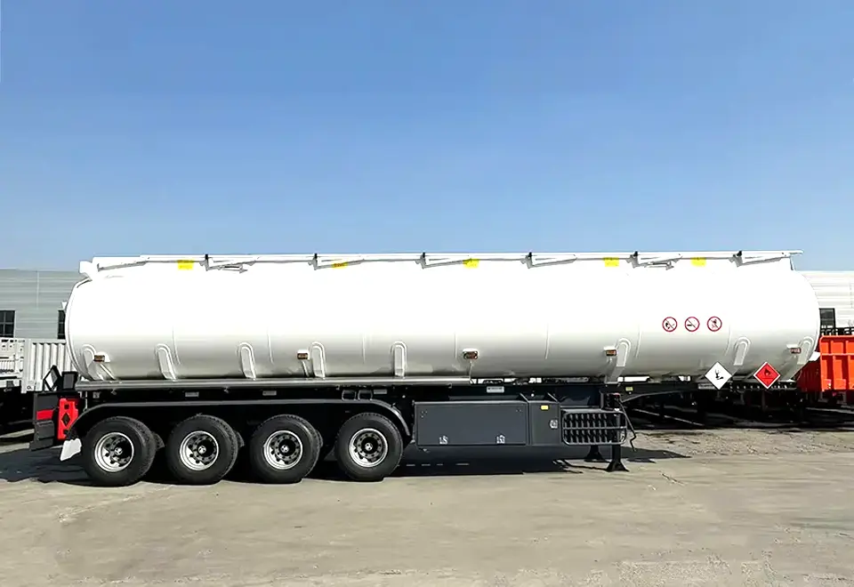 Sinotruck Howo Oil Tanker Semi Trailer (2)