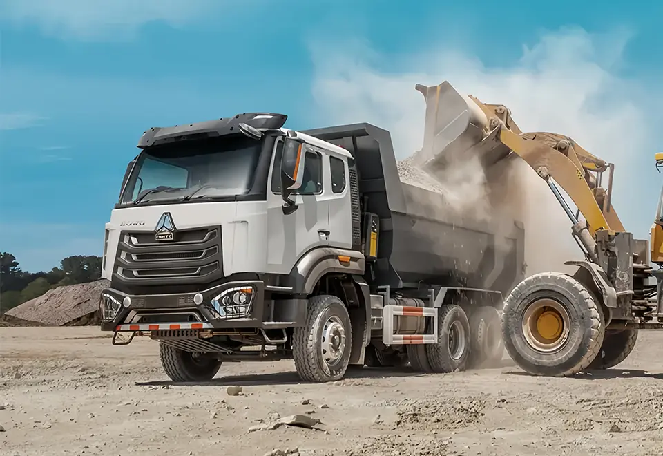 Sinotruk Howo NX 6×4 Dump Truck (1)